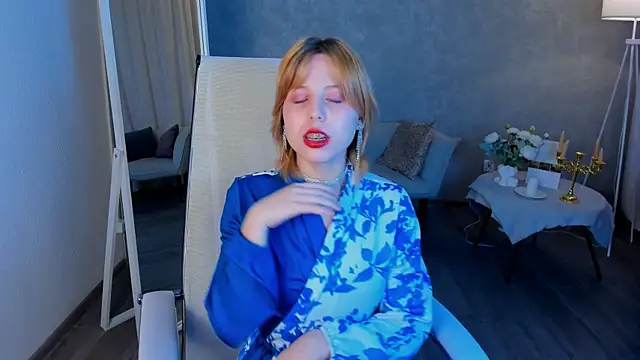 VivienneHebert online show from 04/25/26, 10:07