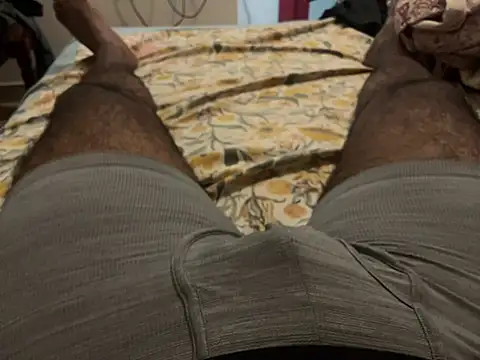 Snapshot of smalldick1202 chatting on 04/14/26, 10:16 smalldick1202 online show from 04/14/26, 10:16