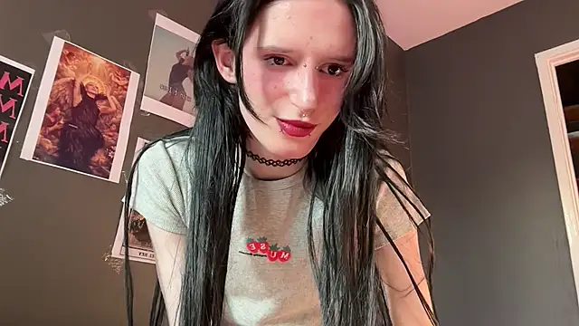 Snapshot of Niky_Long chatting on 04/13/26, 03:06 Niky Long online show from 04/13/26, 03:06