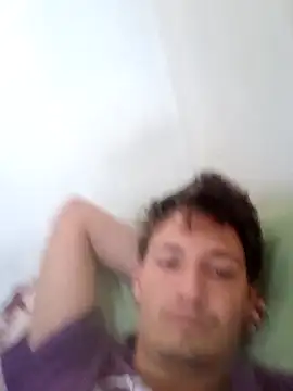 Snapshot of welltommy2001 chatting on 04/15/26, 04:47 welltommy2001 online show from 04/15/26, 04:47