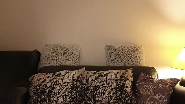 Snapshot of Sharon_Red chatting on 02/26/25, 06:00 Sharon Red online show from 02/26/25, 06:00