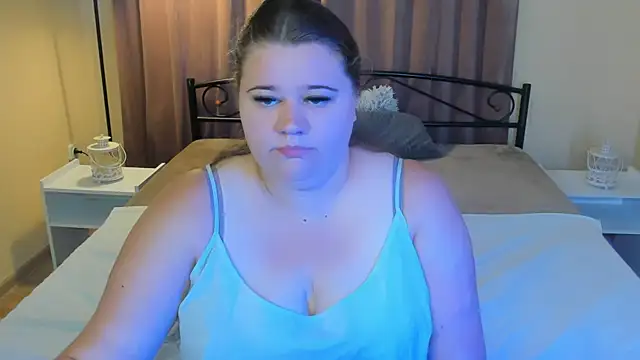 Snapshot of Bella_Blvck chatting on 07/18/26, 05:33 Bella Blvck online show from 07/18/26, 05:33