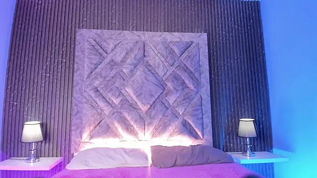 TaylorBloom online show from 04/14/26, 12:11