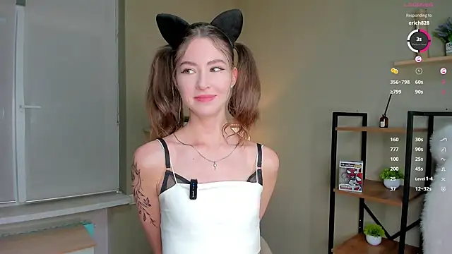 Peaches Peaches online show from 05/28/26, 04:37