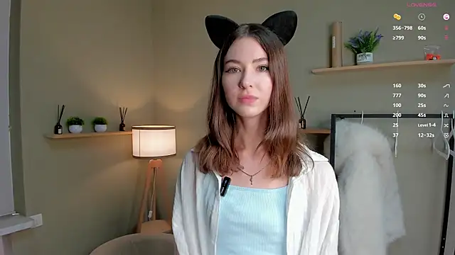 Peaches Peaches online show from 05/31/26, 04:36