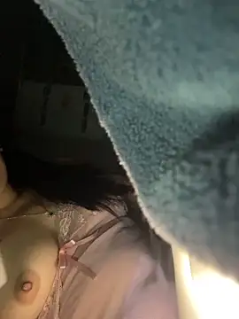 daisy-yeu online show from 04/16/26, 09:39