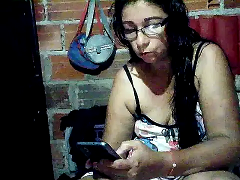 lola teem online show from 04/17/26, 04:37