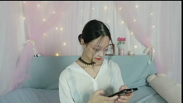 shy pink doll online show from 07/31/26, 03:44