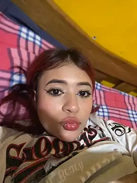 sara2512 online show from 04/15/26, 10:10
