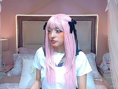 VaLuu   online show from 05/12/26, 01:08