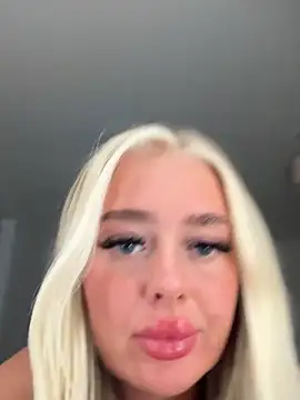 Vanillaheavennn online show from 04/14/26, 08:04