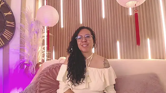 Velvet Curly online show from 05/14/26, 12:23