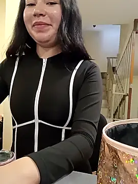 Emiily  Evans online show from 05/07/26, 04:12