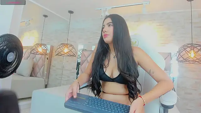 hazel nyxx online show from 04/16/26, 03:40