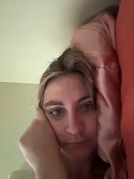 prettykitttty online show from 04/21/26, 03:17