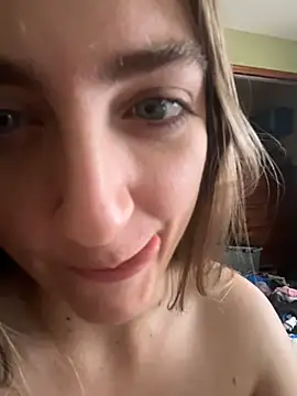 prettykitttty online show from 04/22/26, 06:31