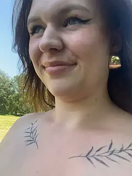 SweetLikaaa online show from 06/19/26, 01:04
