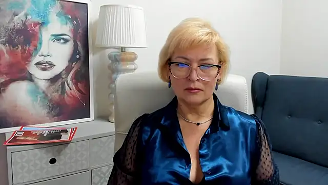 luna xfantasy online show from 04/16/26, 06:25