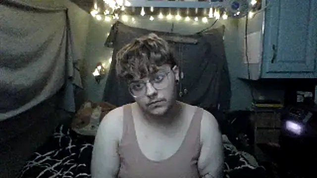 BashfulEmby online show from 04/16/26, 04:35