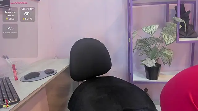 Eva  Milanoo online show from 05/01/26, 06:56