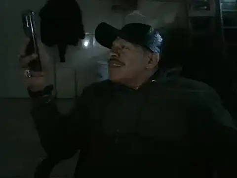 Snapshot of Oskr2024XXX chatting on 02/11/25, 12:38 Oskr2024XXX online show from 02/11/25, 12:38