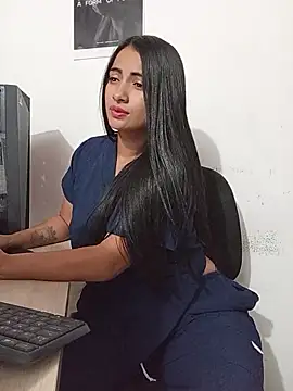 DaniellaGiraldo online show from 06/23/26, 01:42