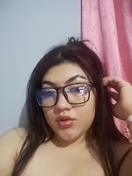 Snapshot of Mia2024 chatting on 04/14/26, 04:07 Mia2024 online show from 04/14/26, 04:07