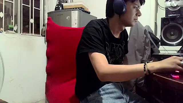 luckk  online show from 05/11/26, 05:13