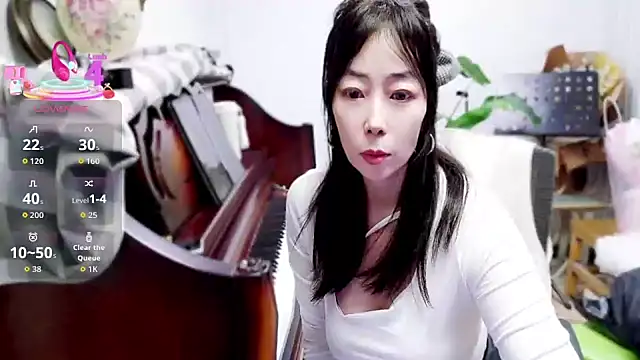 Snapshot of luna-ff chatting on 04/16/26, 01:56 luna-ff online show from 04/16/26, 01:56