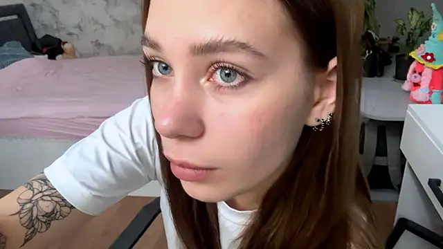 FlufyRabbit online show from 04/16/26, 03:29