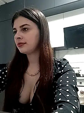 Snapshot of Eveline5038 chatting on 05/14/26, 06:04 Eveline5038 online show from 05/14/26, 06:04