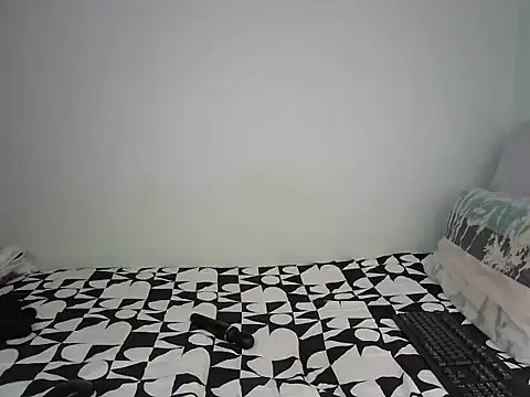 COCO  JUICY online show from 04/29/26, 09:24