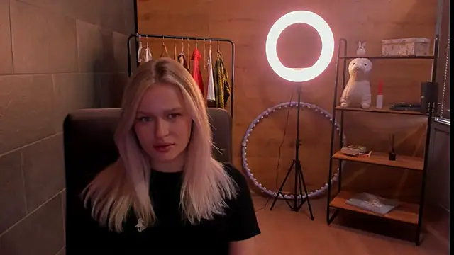 JeannDiaz online show from 04/22/26, 10:28