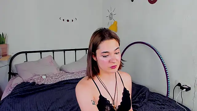 LiyaFly online show from 06/05/26, 02:34