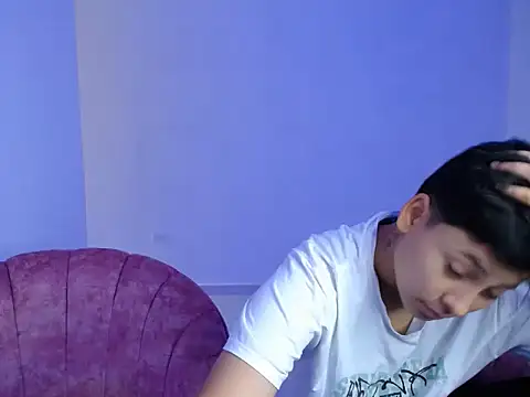 Snapshot of girlssextwo chatting on 04/16/26, 01:45 girlssextwo online show from 04/16/26, 01:45