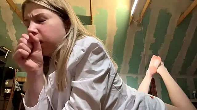Skinny girl  online show from 05/07/26, 06:13