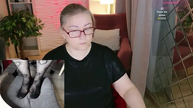Alexandra Kind online show from 05/26/26, 01:40
