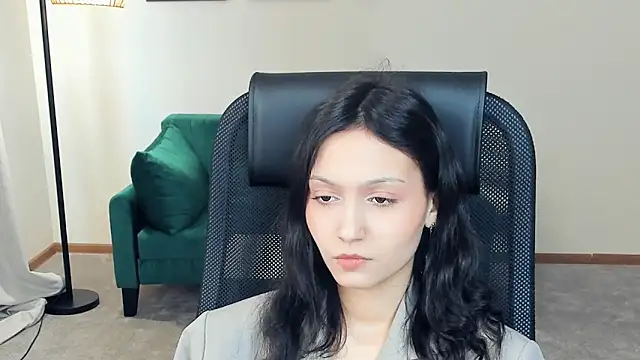 Snapshot of YunEiler chatting on 04/16/26, 09:54 YunEiler online show from 04/16/26, 09:54