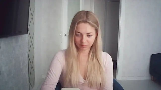 Snapshot of ElectricSky_ chatting on 04/15/26, 05:25 ElectricSky online show from 04/15/26, 05:25