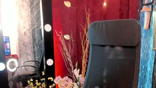 Queenscarlettsecret online show from 04/16/26, 09:39