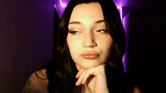 Snapshot of babelillian chatting on 04/15/26, 07:58 babelillian online show from 04/15/26, 07:58