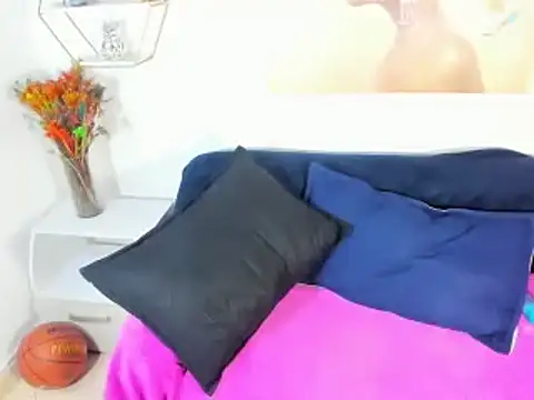 loly ebony4 online show from 04/16/26, 09:39