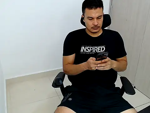 Snapshot of Galindo_30 chatting on 04/16/26, 01:45 Galindo 30 online show from 04/16/26, 01:45