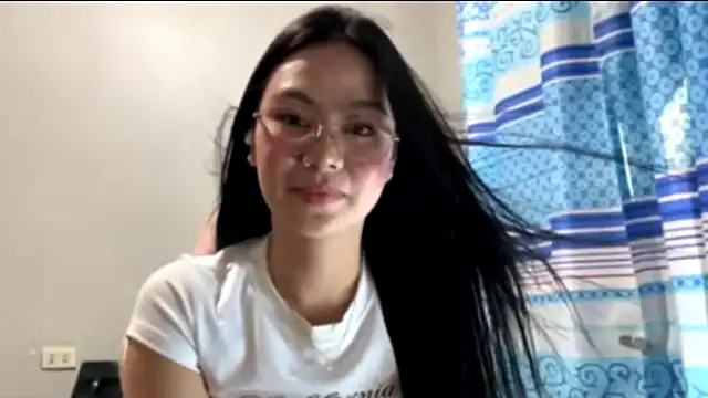 HedyTeverbaugh online show from 04/19/26, 06:46