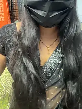 sweetylove01 online show from 04/23/26, 06:10