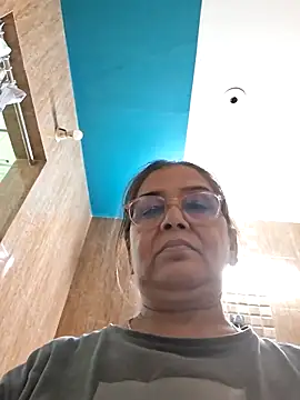 Shalini3456 online show from 04/26/26, 07:00