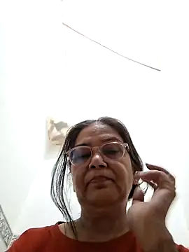 Shalini3456 online show from 04/28/26, 04:17