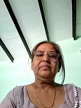 Shalini3456 online show from 05/20/26, 07:36