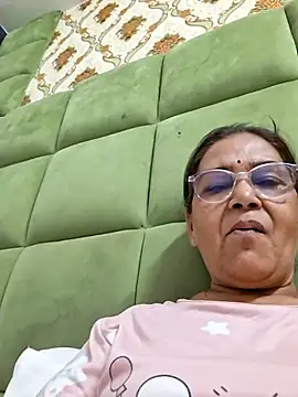 Shalini3456 online show from 05/21/26, 10:00
