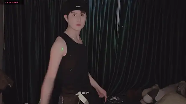 Zz YuunaSSquart zZ online show from 04/19/26, 12:59